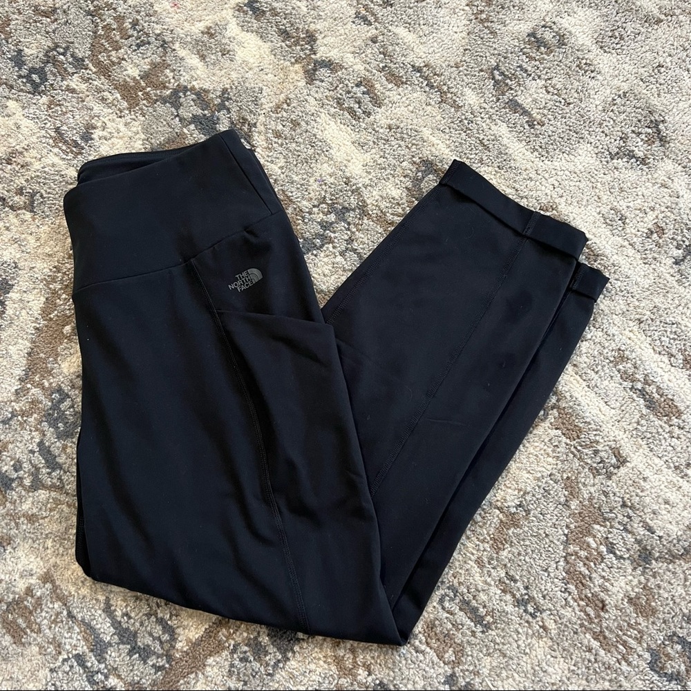 The North Face Cropped Leggings with Pockets, Size: Medium